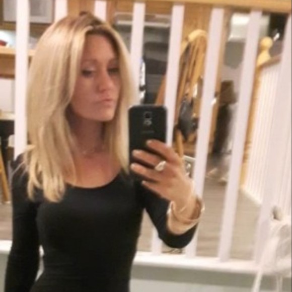 Meet your Posher, Janine - Picture 1 of 1